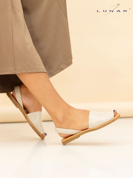 Lunar Amara Beige Lea. Sandals (F46537) | €47