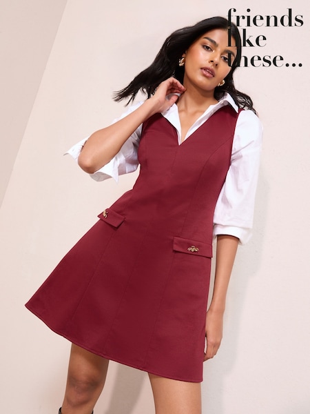 rdeča - Friends Like These Mini Fit Sleeveless V-Neck And Flare Button Detail Dress (F47910) | € 47