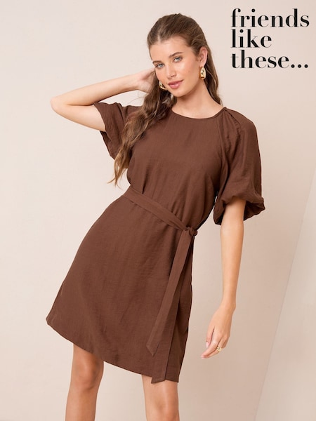 Chocolate marrom - Friends Like These Puff Sleeve Raglan Mini Dress (F47926) | R$ 415