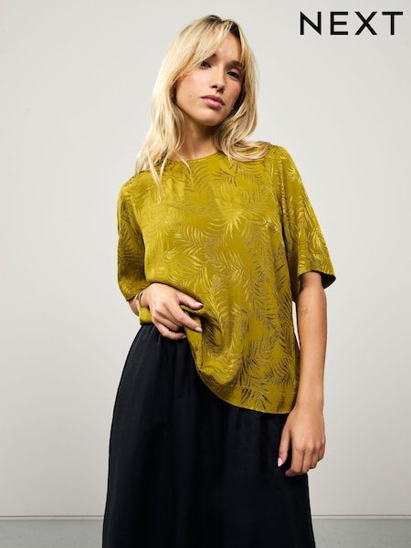 Ochre Yellow Short Sleeve Leaf Jacquard Satin Boxy T-Shirt (F47945) | R$ 210