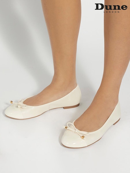 Dune London Cream Standard Fit Hallo Charm Trim Leather Ballet Shoes (F48905) | €100