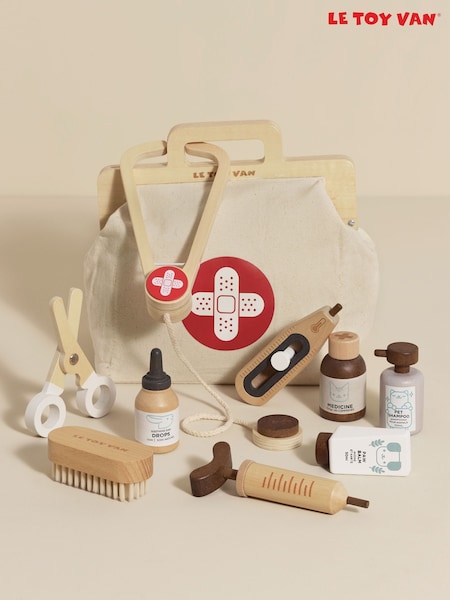Le Toy Van Animal Vet Pet Set (F49065) | €54