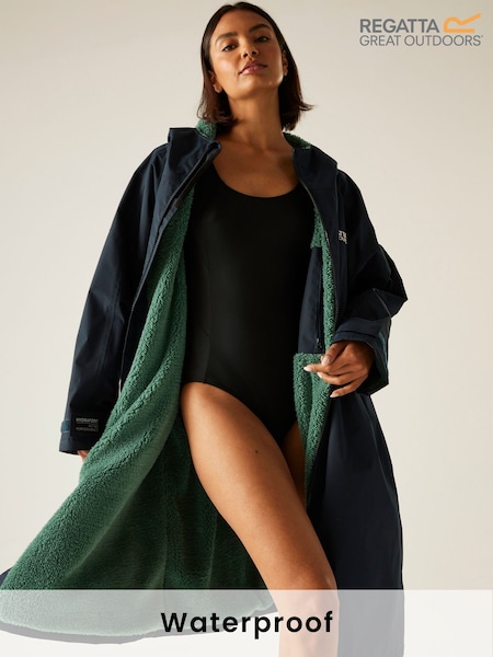 Regatta Black Adult Waterproof Changing Robe (F50976) | €159