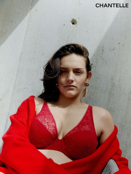 Chantelle Red Day to Night Lace underwired Plunge Spacer Bra (F51675) | €86