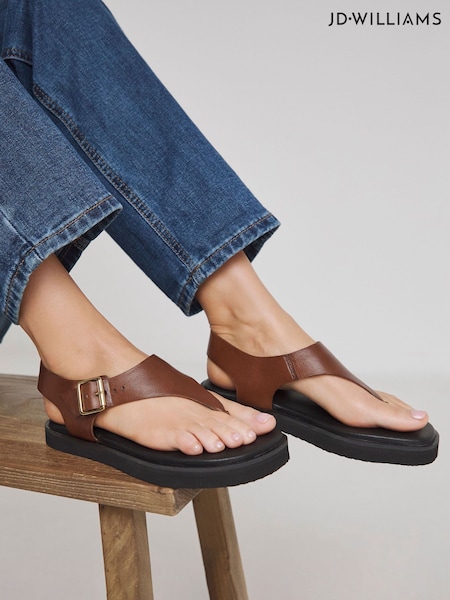 JD Williams Brown Extra Wide Fit Toe Post Buckle Sandals In Wide Fit (F51990) | €58