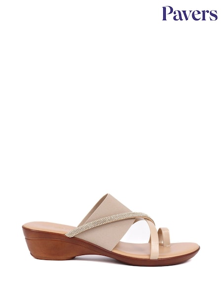Pavers Cream Smart Toe Post Sandals (F52503) | €42