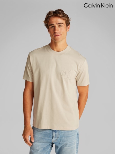 Calvin Klein Cream Shorts (F54593) | €64