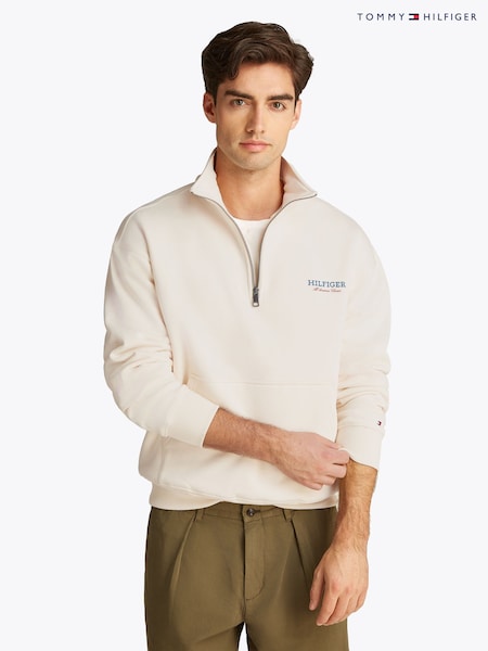 Tommy Hilfiger Monotype Quarter Zip Sweatshirt (F55044) | 1,117 LEI