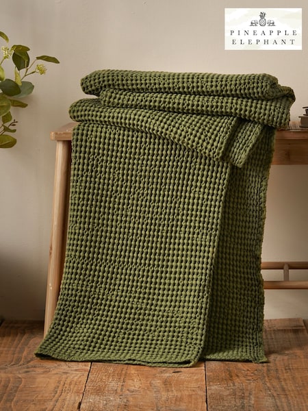 Pineapple Elephant Olive Jaipur Chunky Waffle Cotton Throw (F55986) | €40