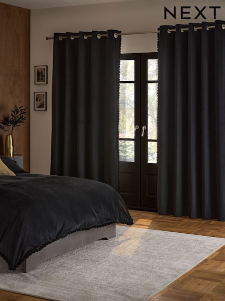 Black Matte Velvet Faux Fur Trim Blackout/Thermal Eyelet Curtains (F60473) | €69 - €177