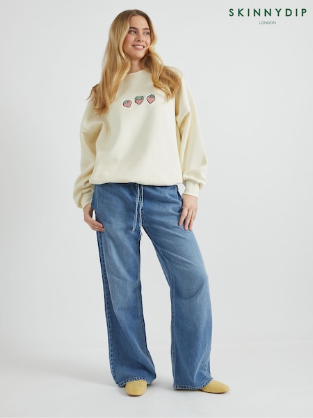Skinnydip Cream Strawberry Shortcake x Social Club Sweatshirt (F61074) | €50