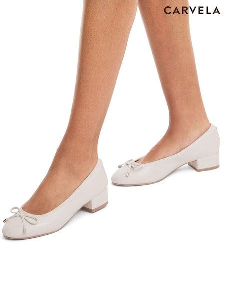 Cream - Carvela Nova Ballet Pumps (F61922) | € 157