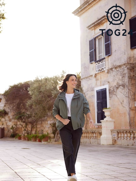 Tog 24 Green Womens Vena Waterproof Jacket (F63455) | €119