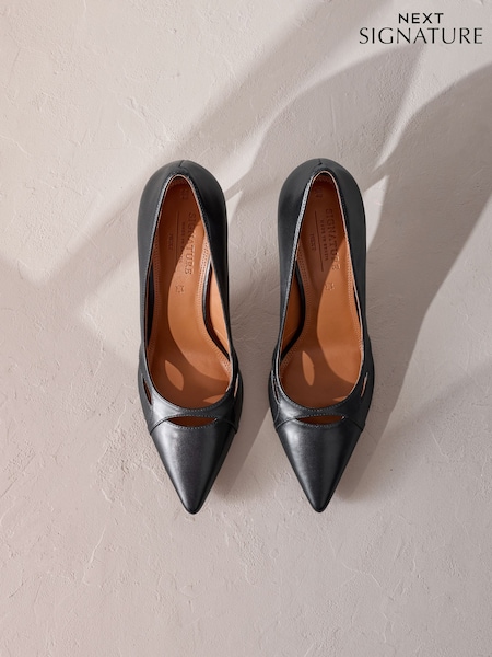 Negro - Signature Premium Leather Cutout Detail Pointed Toe Court Heels (F63481) | 99 €