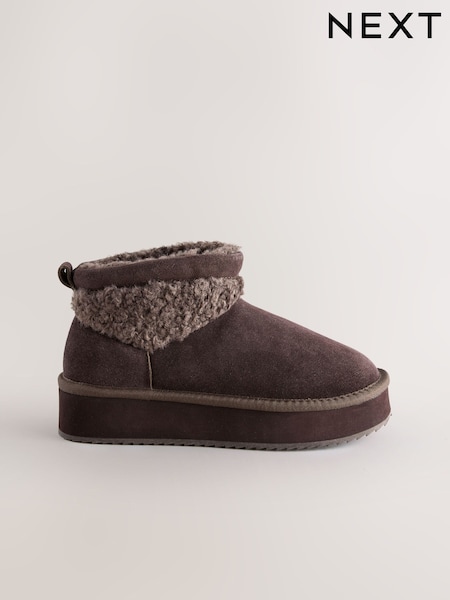 Chocolate Brown Suede Forever Comfort® Faux Fur Borg Platform Boots (F63588) | R$ 400