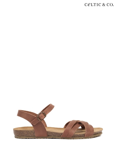 Celtic & Co. Multistrap Open Toe Flat Sandals (F65923) | R$ 680