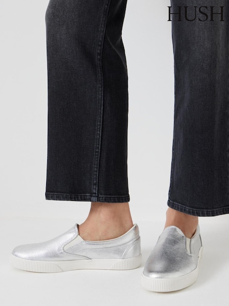 Hush Silver Gili Slip On Trainers (F67303) | R$ 590
