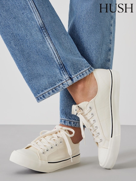 Hush Cream Light Finley Canvas Trainers (F67324) | R$ 590