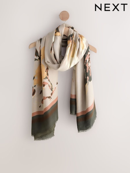 Autumnal Floral Print Lightweight Scarf (F67855) | €15