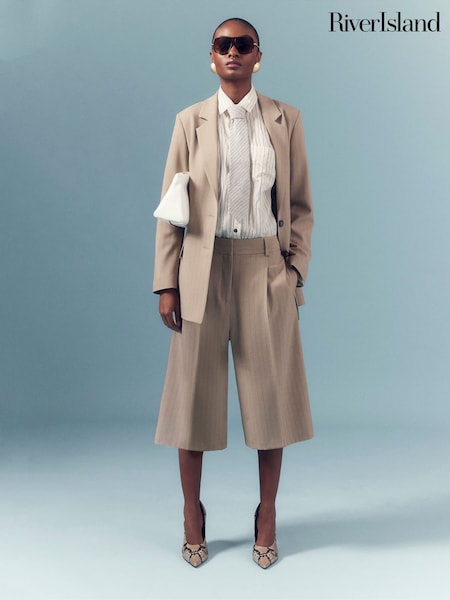Ruskea - River Island Tailored Shorts (F69306) | €46