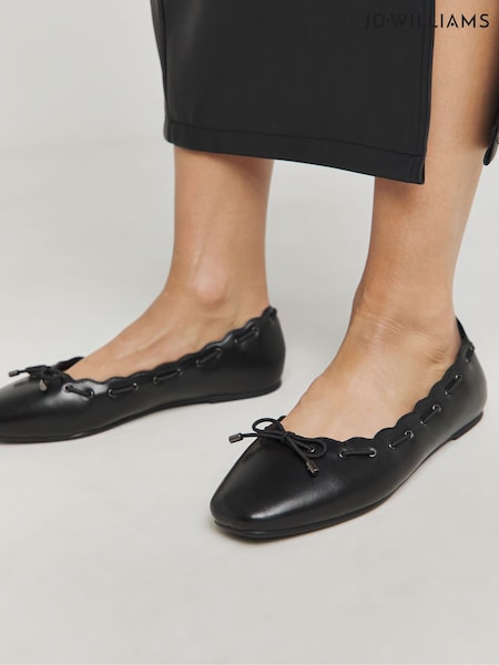 Schwarz - JD Williams Scalloped Edge Ballerinas In Wide Fit (F70805) | 64 €