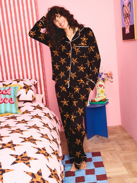 Eleanor Bowmer Star Print Button Through Pyjamas (F71092) | 86 €