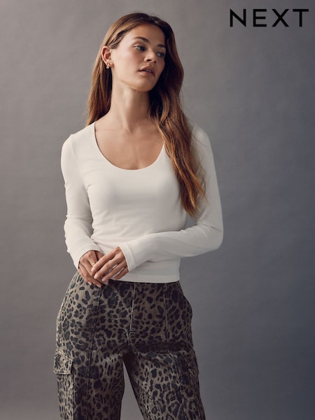 Ecru Scoop Neck Long Sleeve Top (F71725) | R$ 105