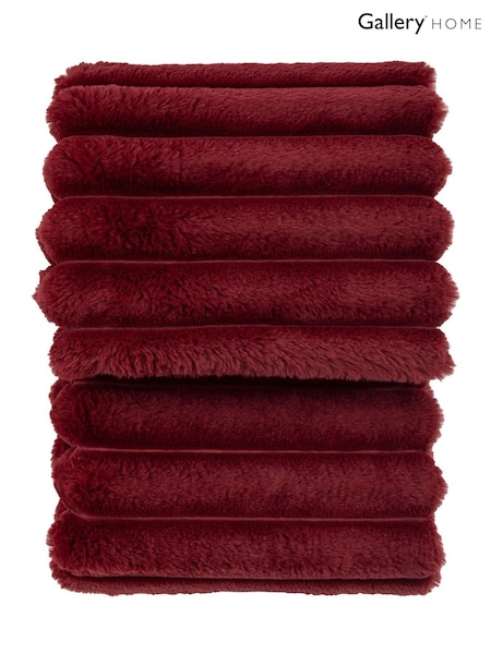 Gallery Home Red Ribbed Faux Fur Throw (F72459) | KWD14