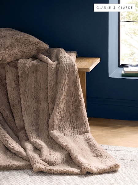 Clarke and Clarke Mink Brown Texture Faux Fur Throw (F74680) | €95