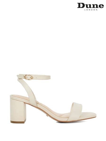 Dune London Cream Wide Fit Melini Block Heel Sandals (F75999) | R$ 880