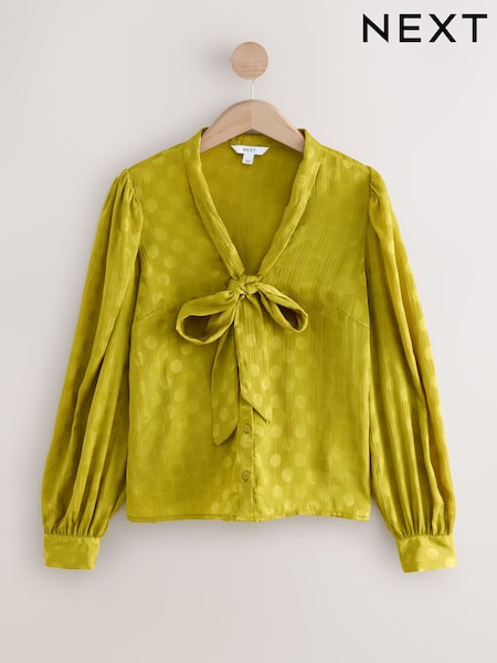 Amarelo ocre - Satin Polka Dot Long Sleeve Tie Neck Blouse (F77378) | R$ 280