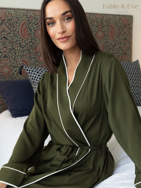Fable and Eve Green Ground Long Sleeve Dressing Gown (F77616) | €123