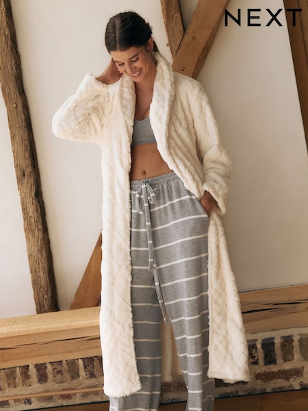 Cream Argyle Cosy Fleece Robe (F77987) | €34
