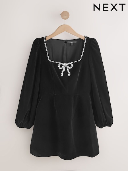 Schwarz - Velvet Embelished Bow Long Sleeve Mini Dress (F78349) | 138 €