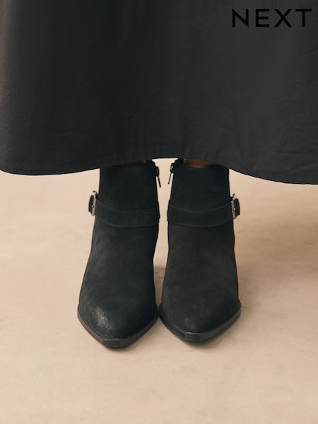 Ante negro - Forever Comfort® Burnished Ankle Strap Boots (F79255) | 93 €