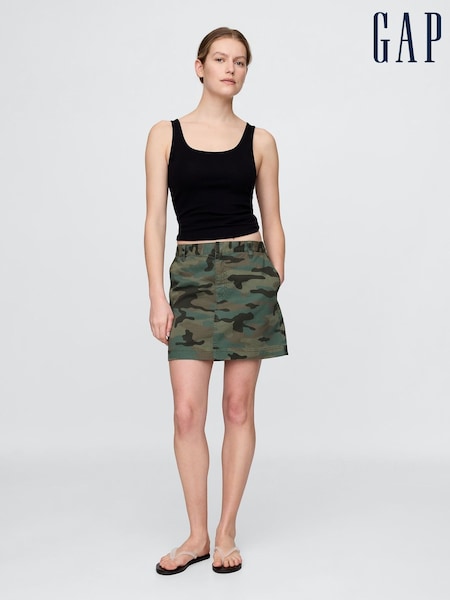 Gap Green Low Waist Camo Mini Skirt (F79478) | €78