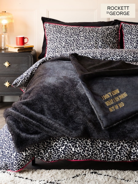Rockett St George Black Luxe Faux Fur Slogan Throw (F81853) | € 133