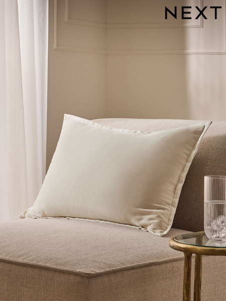 Ivory Loxley Velvet 40 x 59cm Cushion (F82522) | €25