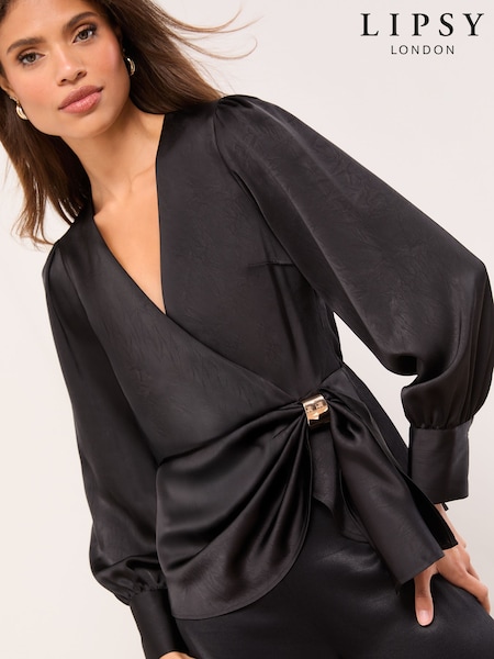 Lipsy Black Satin Hardware Detail Wrap Top (F84601) | R$ 395