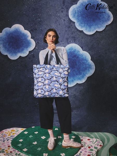 Cath Kidston Blue Clouds Moomins Large Foldaway Tote Bag (F85116) | R$ 285