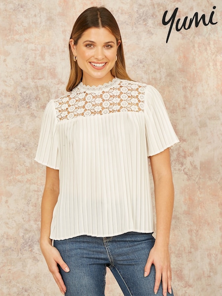 Yumi White Lace Panel Pleated Short Sleeve Top (F86905) | €58