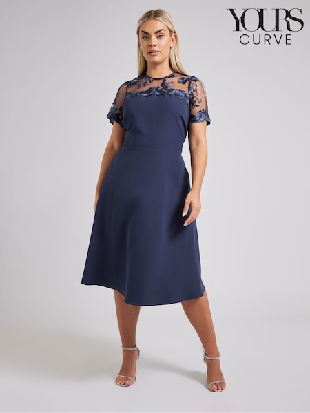 Yours Curve London Embriodered Flare Dress (F88454) | 125 €