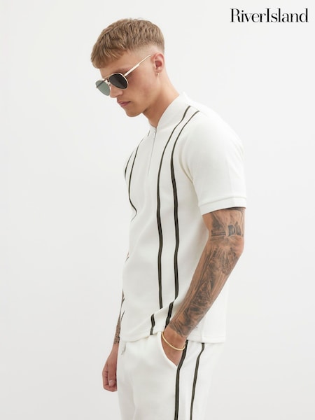River Island Cream Slim Fit Short Sleeve Tape Baseball Polo Shirt (F89957) | R$ 315