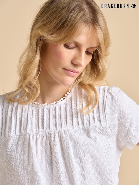 Brakeburn White Bay 100% Cotton Blouse (F90184) | €72
