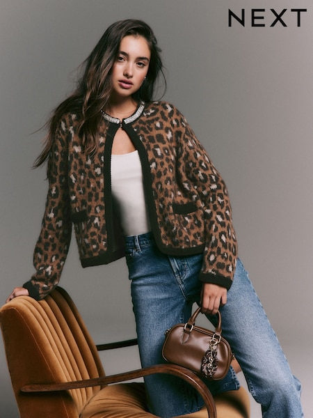 Leopard Animal Embellished Collar Brushed Crew Neck Cardigan (F90382) | €43
