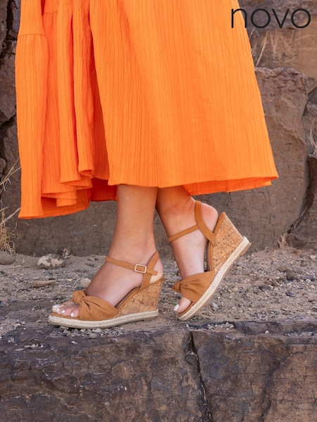 Novo Brown Bloom Knot Cork Wedge Sandals (F92024) | R$ 355