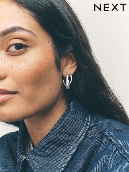 Silver Tone Crossover Hoop Earrings (F95026) | €13