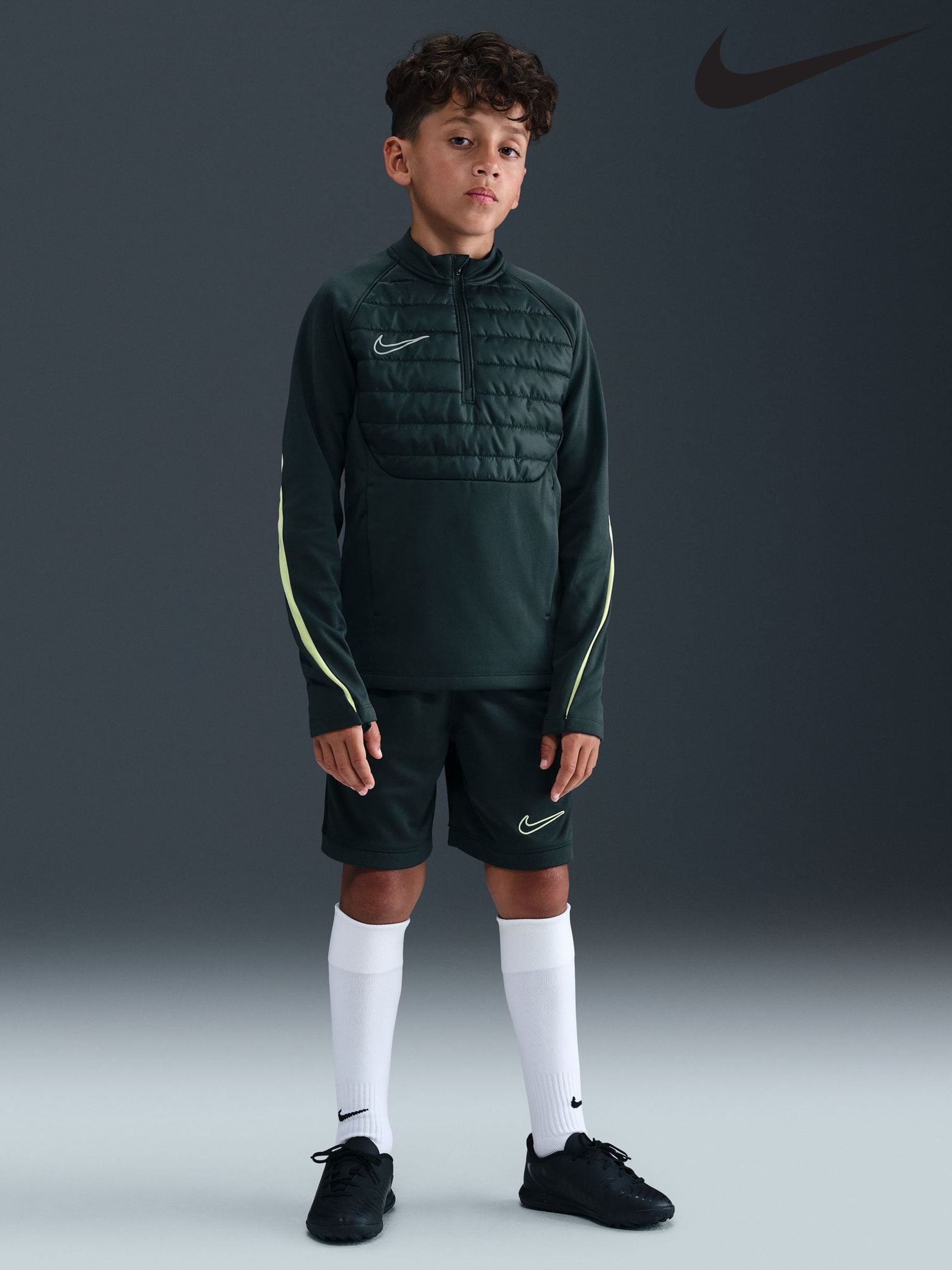 dark green nike tracksuit