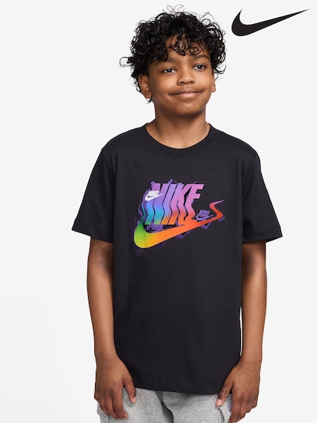 Nike Black Graphic Print Logo T-Shirt (F96410) | €30