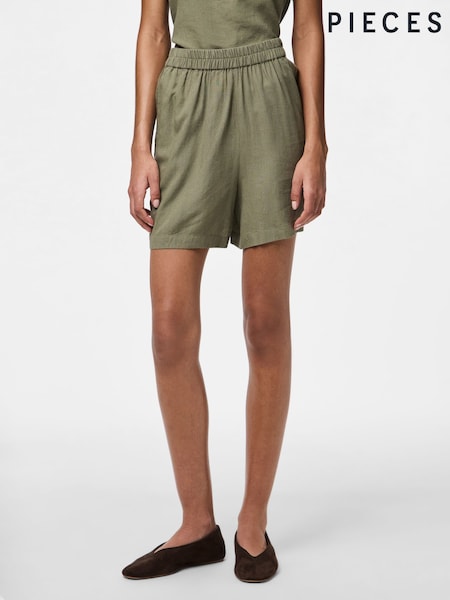 PIECES Green Relaxed Fit Elasticated Waist Linen Blend Shorts (F96797) | €34